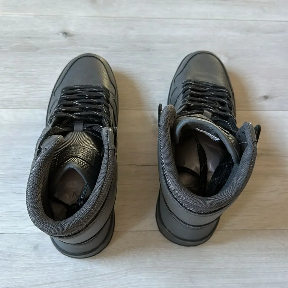 LEVI’S BB HI NL - SNEAKER BOOT‎ BLACK SZ 8.5 NWT IN PACKAGING